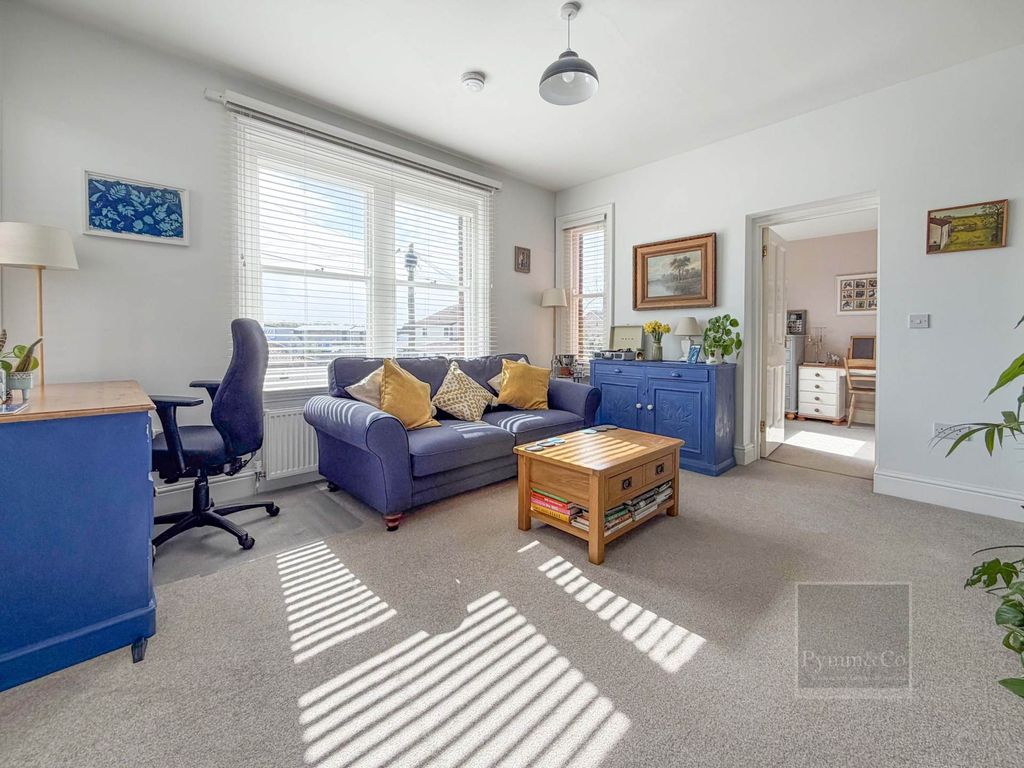 1 bed flat for saleStation Road, North Walsham NR28 photo 2