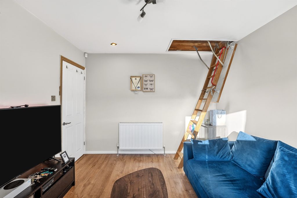 Additional image 5 of 2 bed maisonette for saleLynmouth Avenue, Morden SM4