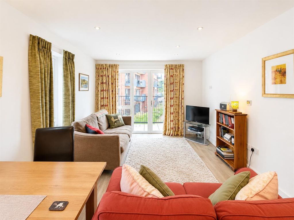 2 bed flat for salePrintworks Drive, Norwich NR3 photo 5