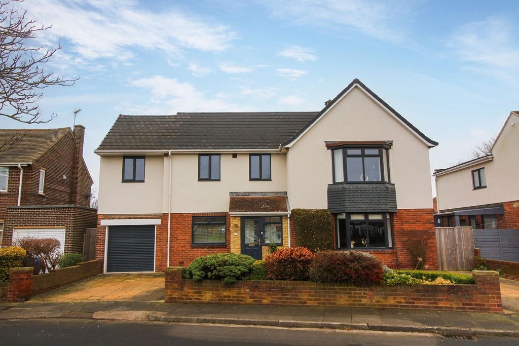 4 bed detached house for saleThe Broadway, North Shields NE30