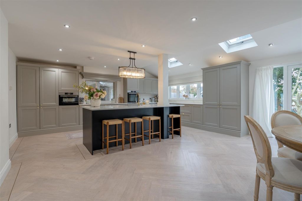 Additional image 2 of 4 bed detached house for salePark View, Moulton, Northampton NN3
