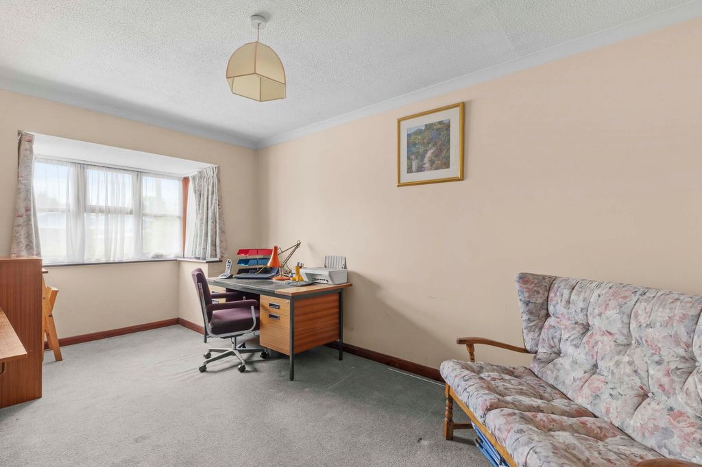 Additional image 9 of 3 bed detached bungalow for saleNew Road, Princes Risborough HP27