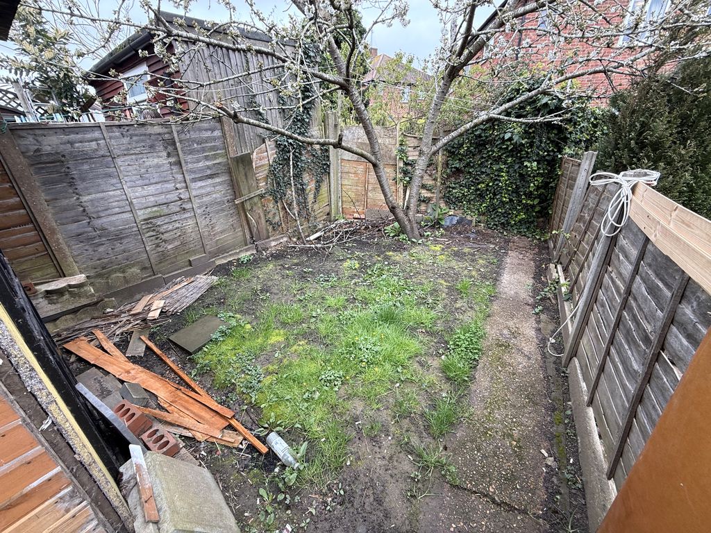Additional image 9 of 2 bed maisonette for saleEastcote Lane, Northolt UB5