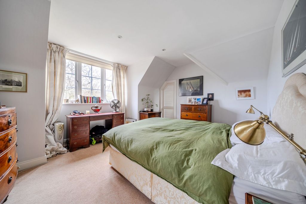 Additional image 18 of 2 bed flat for saleMare Hill Road, Pulborough RH20