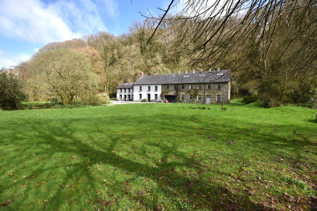 5 bed detached house for saleVelindre, Llandysul, Carmarthenshire SA44
