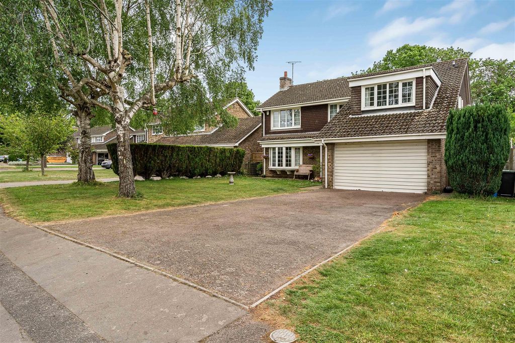 5 bed detached house for saleMalcolm Way, Newmarket CB8