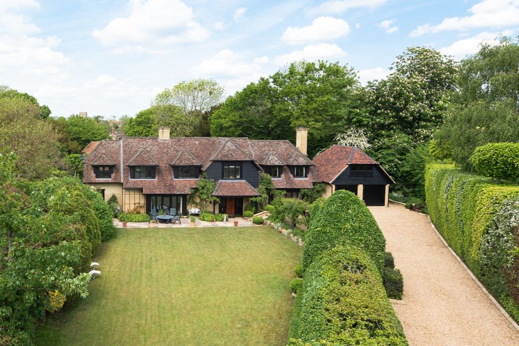 5 bed detached house for saleCrofts End, Sherington, Buckinghamshire MK16
