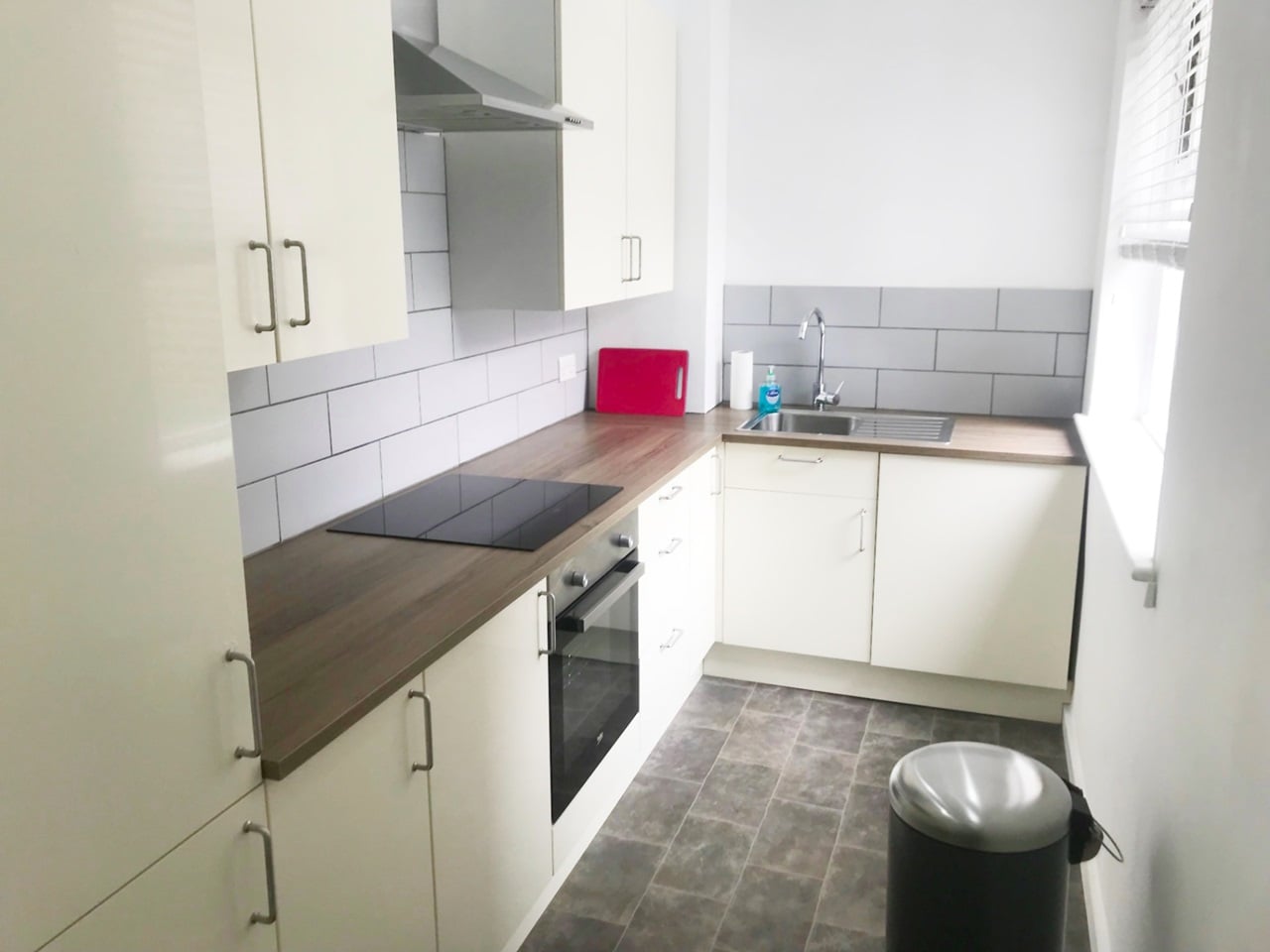 2 Bed Flat, London, SE1, N1 7GU photo 5