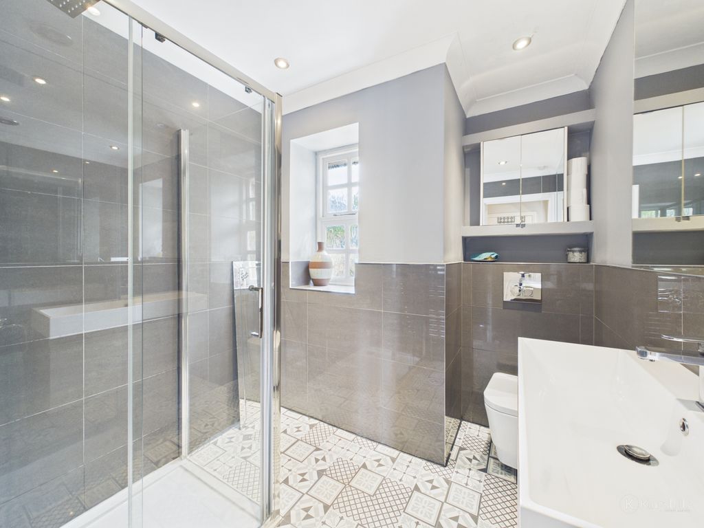Additional image 10 of 4 bed detached house for saleGrovers Court, Wycombe Road, Princes Risborough, Buckinghamshire HP27