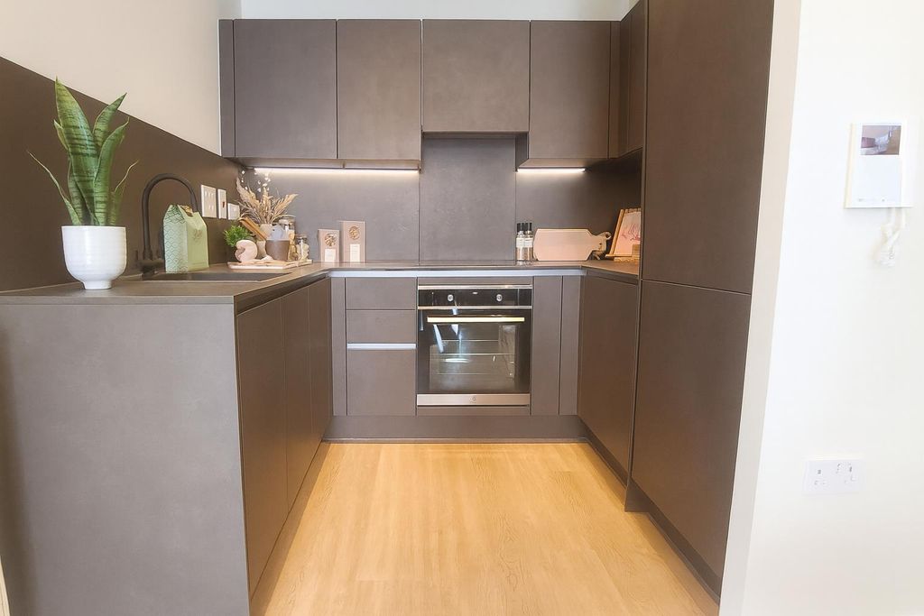 Additional image 2 of 2 bed flat for saleSterling Place, Burlington Road, London KT3
