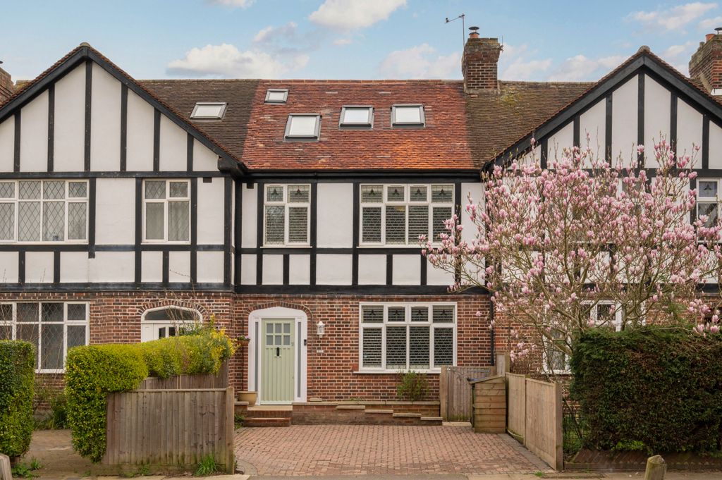 5 bed terraced house for saleCannon Hill Lane, Raynes Park SW20