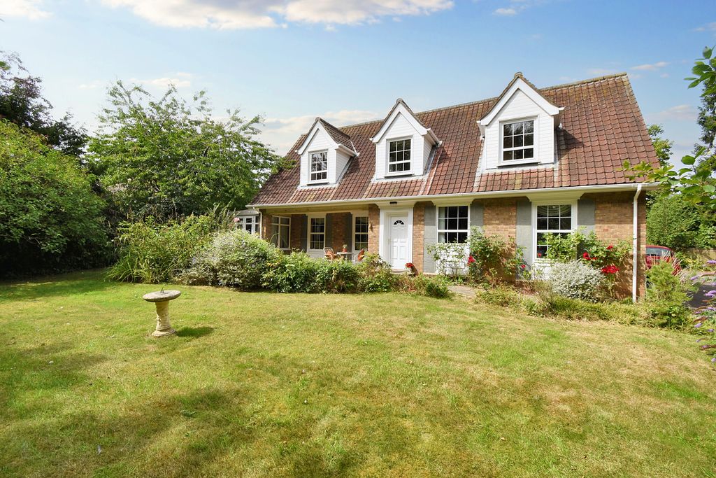 4 bed detached house for saleLindenfels, 9 Grimsby Road, Louth LN11