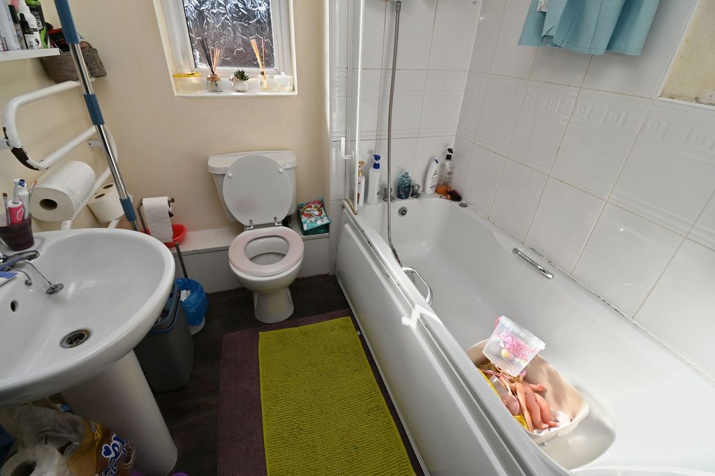 Additional image 6 of 2 bed flat for saleTown Lands Close, Wombwell, Barnsley S73