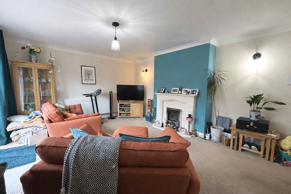 Additional image 6 of 3 bed bungalow for saleCamuset Close, Milford Haven, Dyfed SA73