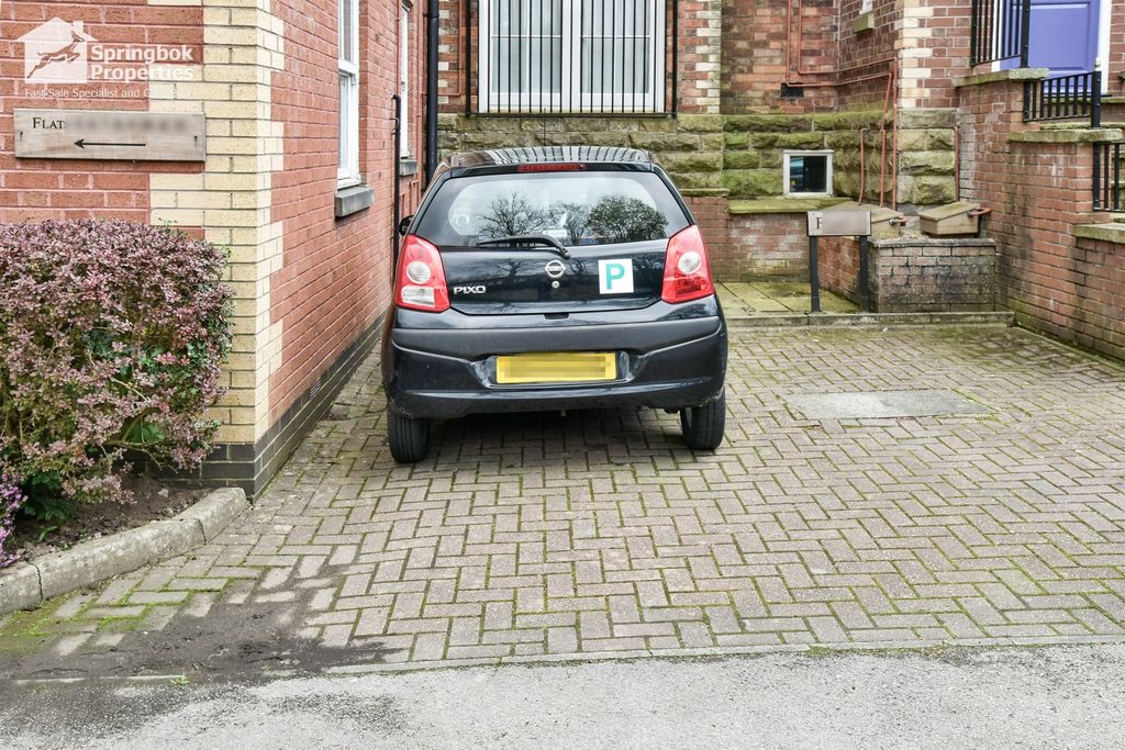 Additional image 10 of 1 bed flat for saleUpton Mount, 125 Prestbury Road, Macclesfield, Cheshire SK10