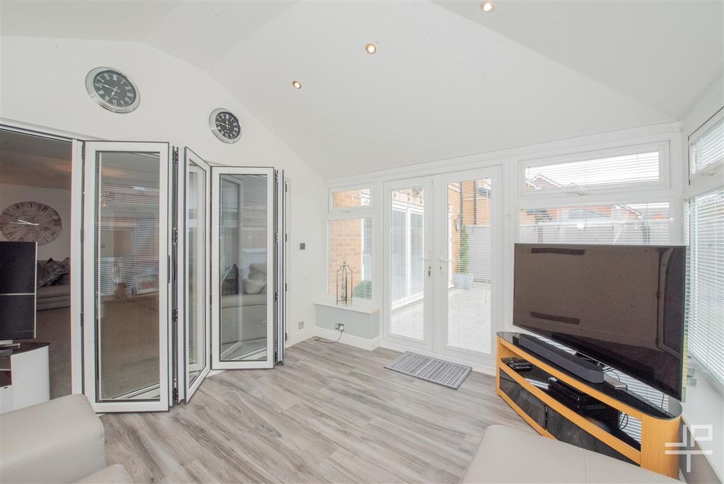 5 bed detached house for salePriestfields, Leigh, Greater Manchester WN7 photo 4