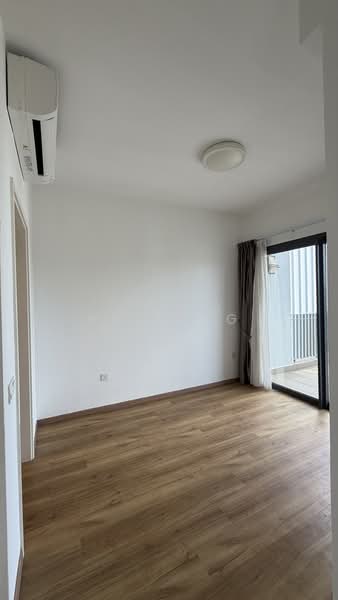 42 Lakeside Drive photo 3
