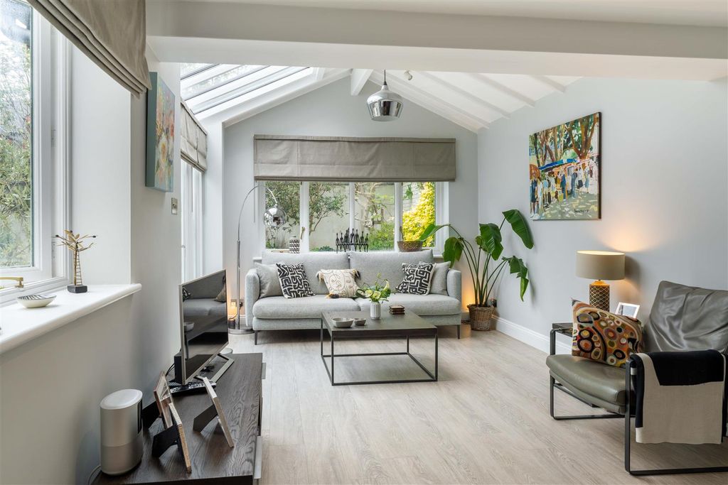 Additional image 13 of 5 bed detached house for salePark Avenue South, Northampton NN3