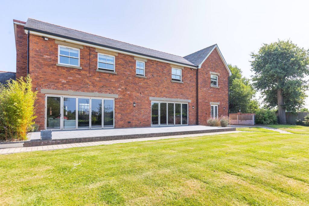 Additional image 26 of 5 bed detached house for saleTudor Avenue, Lea PR4