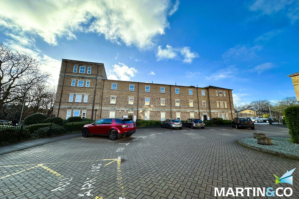 2 bed flat for saleMaple Apartments, Bevan Grove, Wakefield, West Yorkshire WF1
