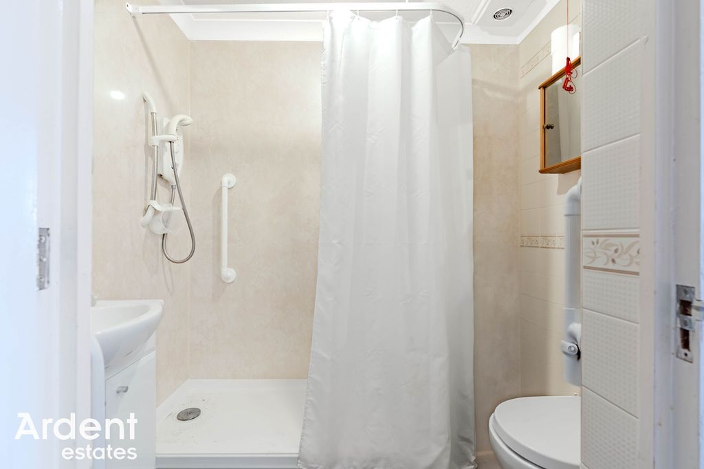 Additional image 5 of 1 bed property for saleHigh Street, Maldon CM9