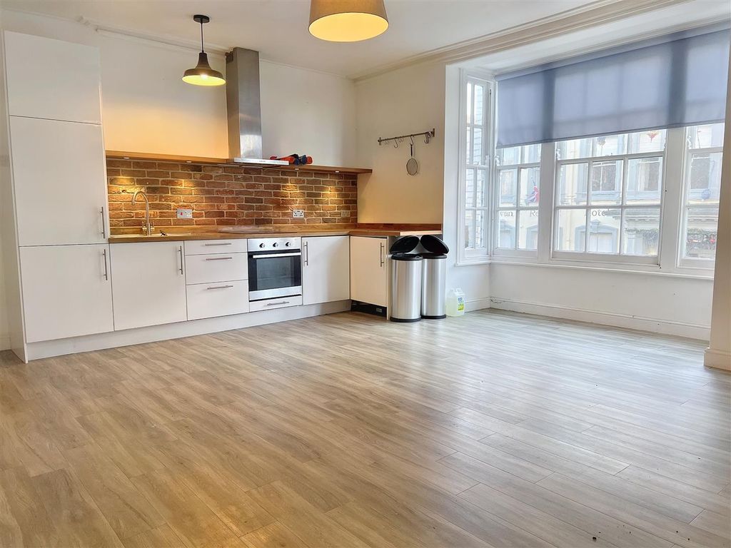 Additional image 3 of 1 bed flat for sale30/32 High Street, Newport Pagnell MK16