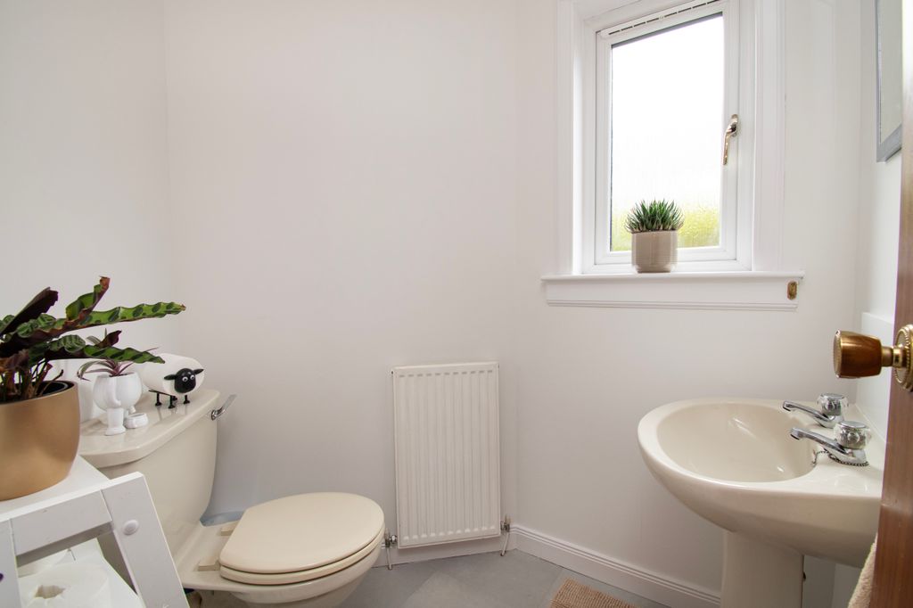 Additional image 37 of 3 bed end terrace house for saleNursery Crescent, Montrose DD10