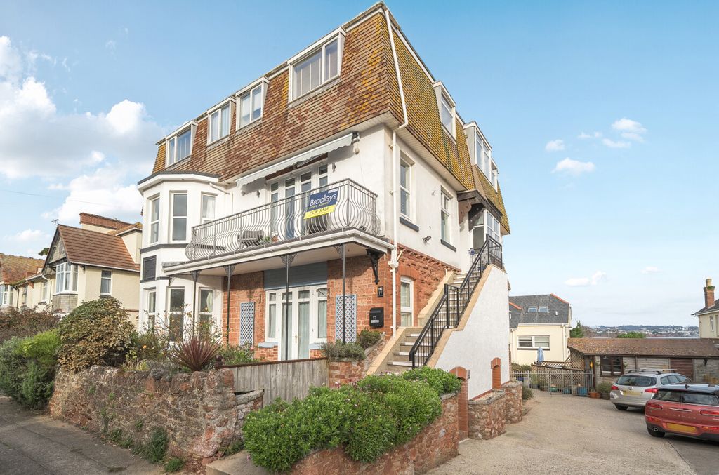 4 bed maisonette for saleCliff Road, Paignton, Devon TQ4 photo 2