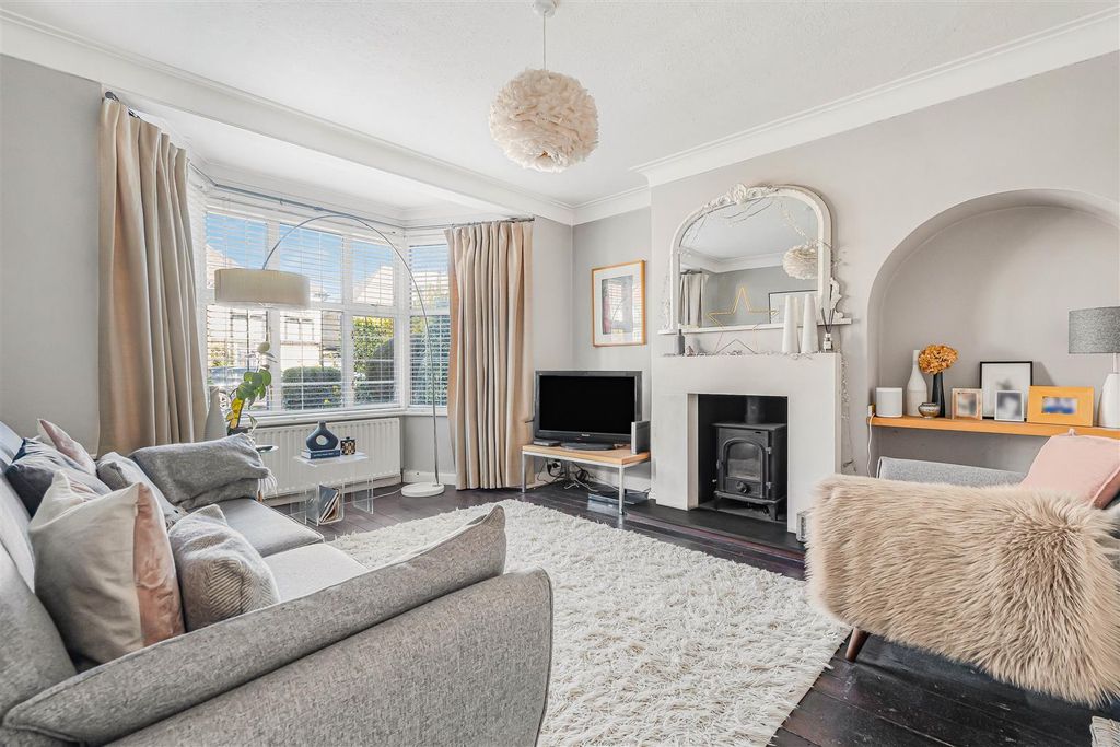 Additional image 13 of 5 bed semi-detached house for saleBeechcroft Avenue, New Malden KT3
