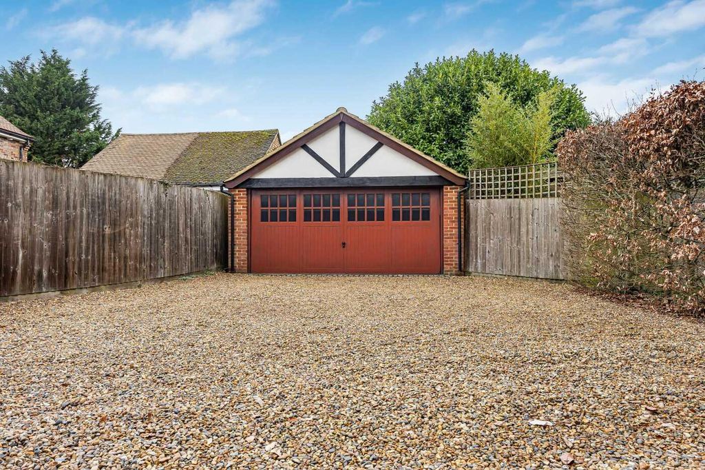 Additional image 28 of 5 bed detached house for saleStation Road, Marlow, Buckinghamshire SL7