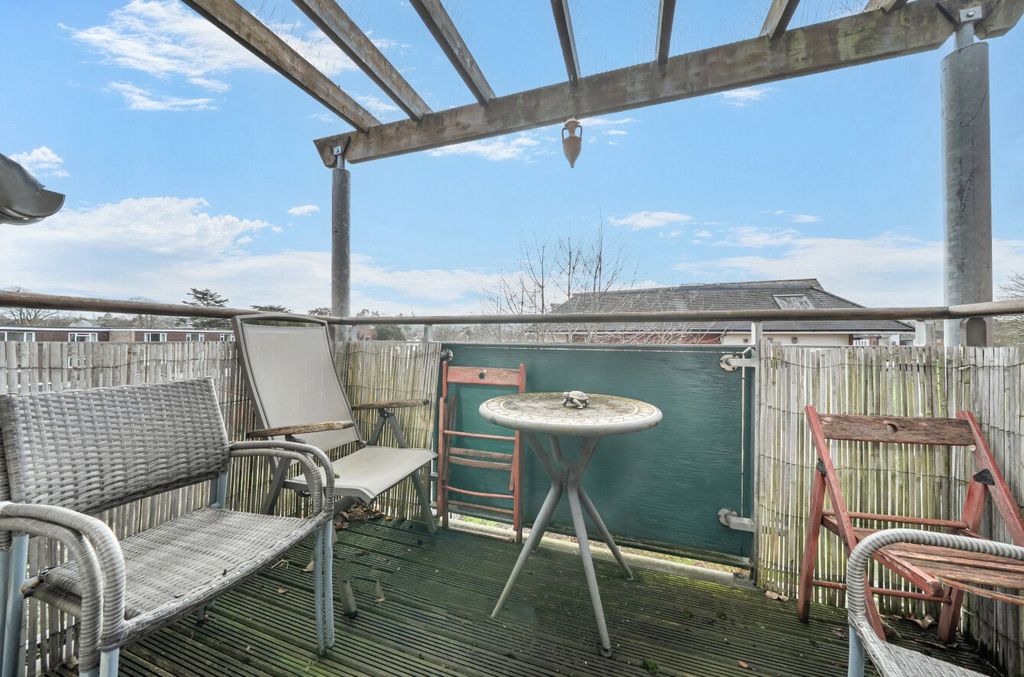 Additional image 13 of 2 bed flat for saleThurlow Grange, Newbury, Berkshire RG14