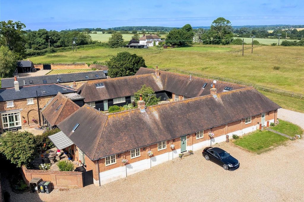 4 bed semi-detached house for saleThe Hall Barns, School Road, Stanford Rivers CM5