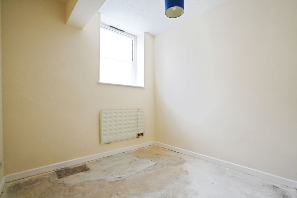 Additional image 9 of 2 bed flat for saleBodmin Hill, Lostwithiel, Cornwall PL22