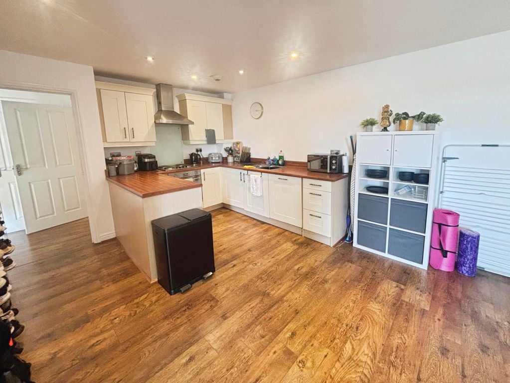 Additional image 3 of 2 bed flat for saleOlsen Rise, Lincoln LN2
