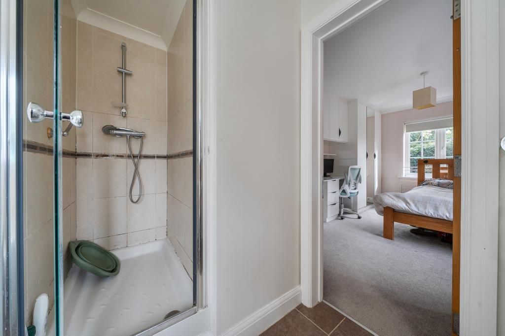 Additional image 15 of 2 bed flat for saleNewbury, Berkshire RG14