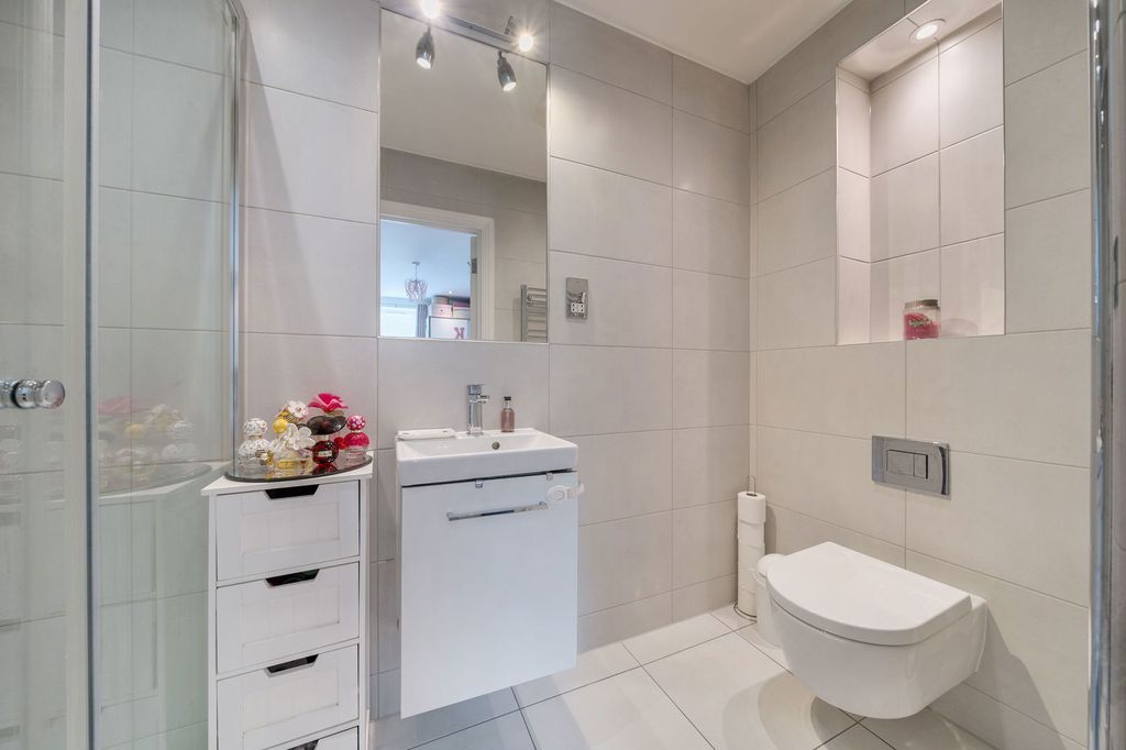 Additional image 12 of 2 bed flat for saleBruce Grove, Orpington BR6