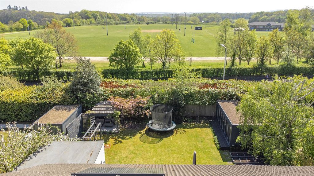 Additional image 2 of 5 bed detached house for saleHeather Gardens, Newbury, Berkshire RG14