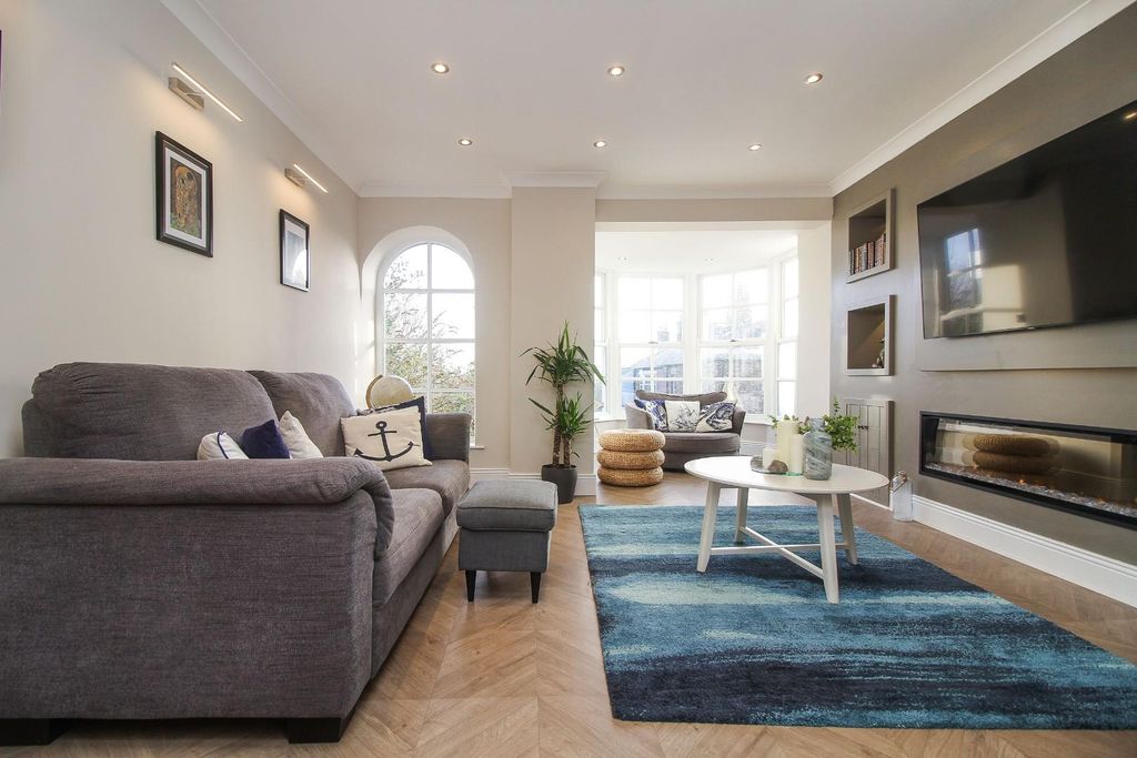 Additional image 3 of 4 bed terraced house for saleFront Street, Tynemouth NE30
