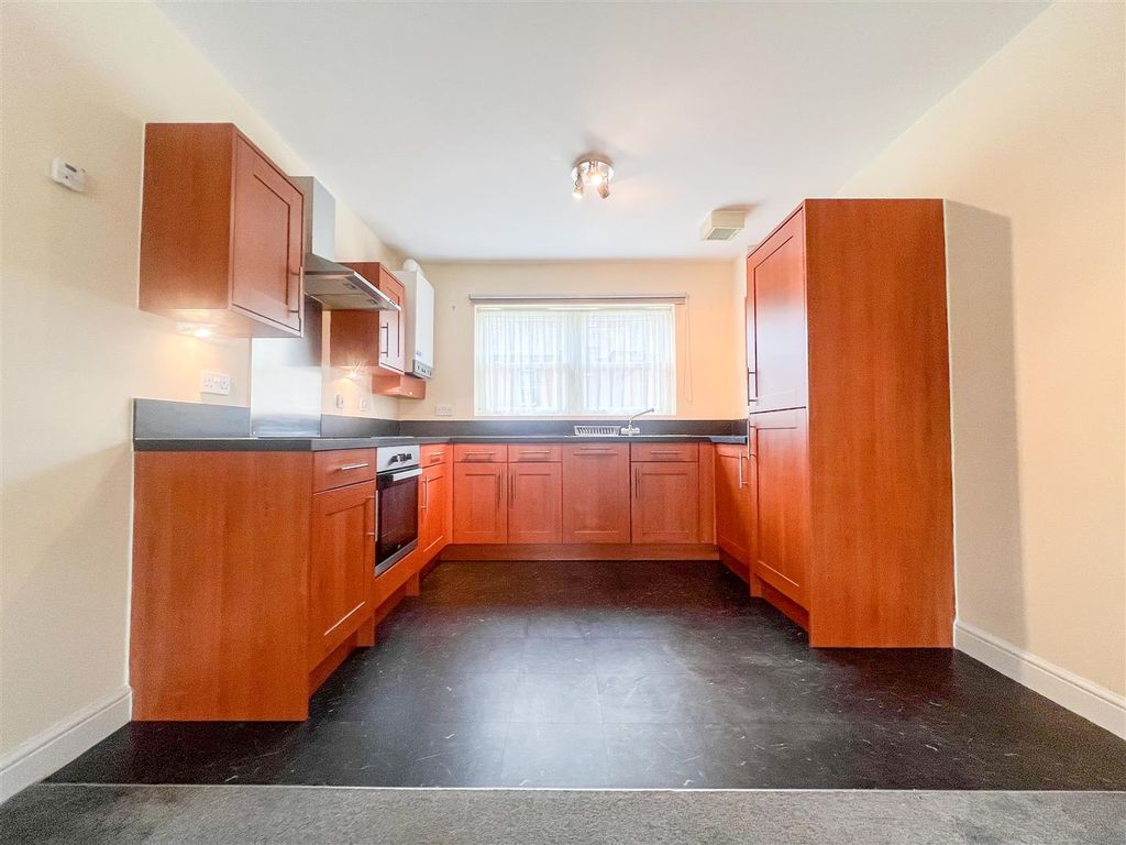 2 bed flat for saleWillow Drive, Cheddleton ST13 photo 5