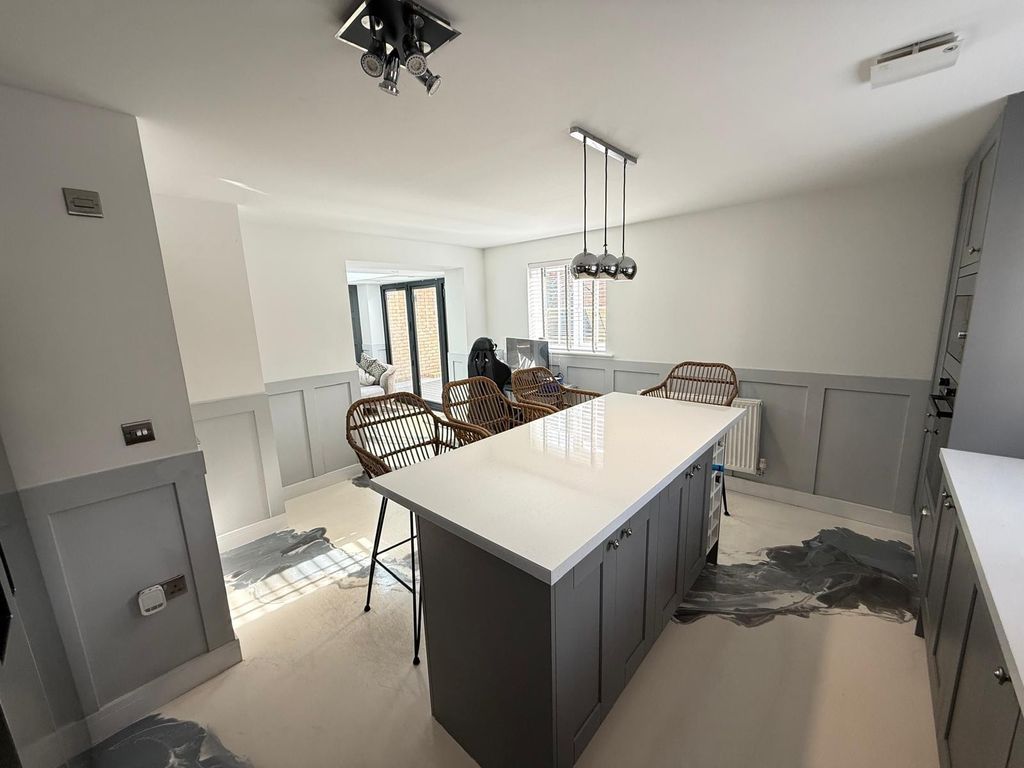 Additional image 20 of 4 bed detached house for saleCae Morfa, Neath, Neath Port Talbot. SA10