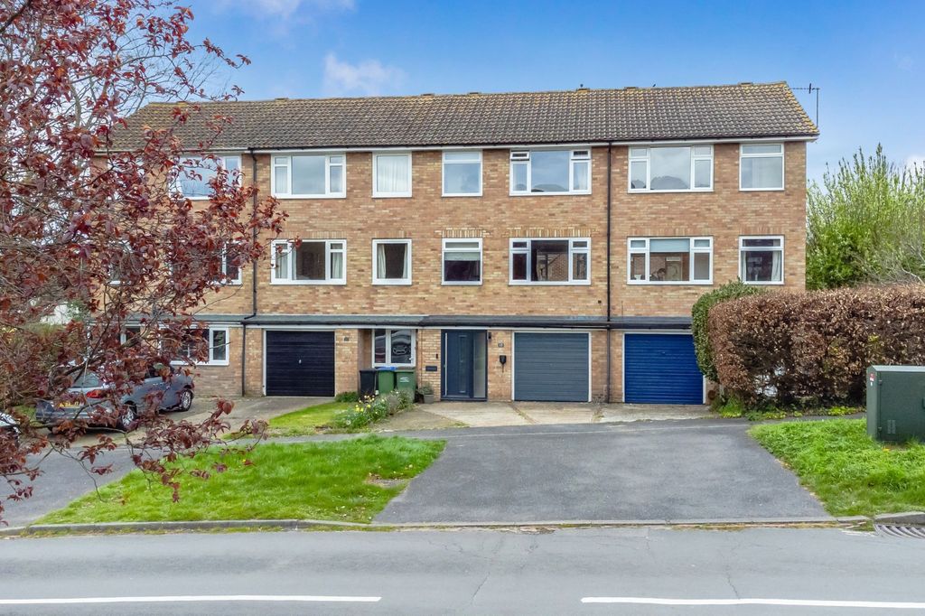 3 bed terraced house for saleThe Martlets, Lewes BN7