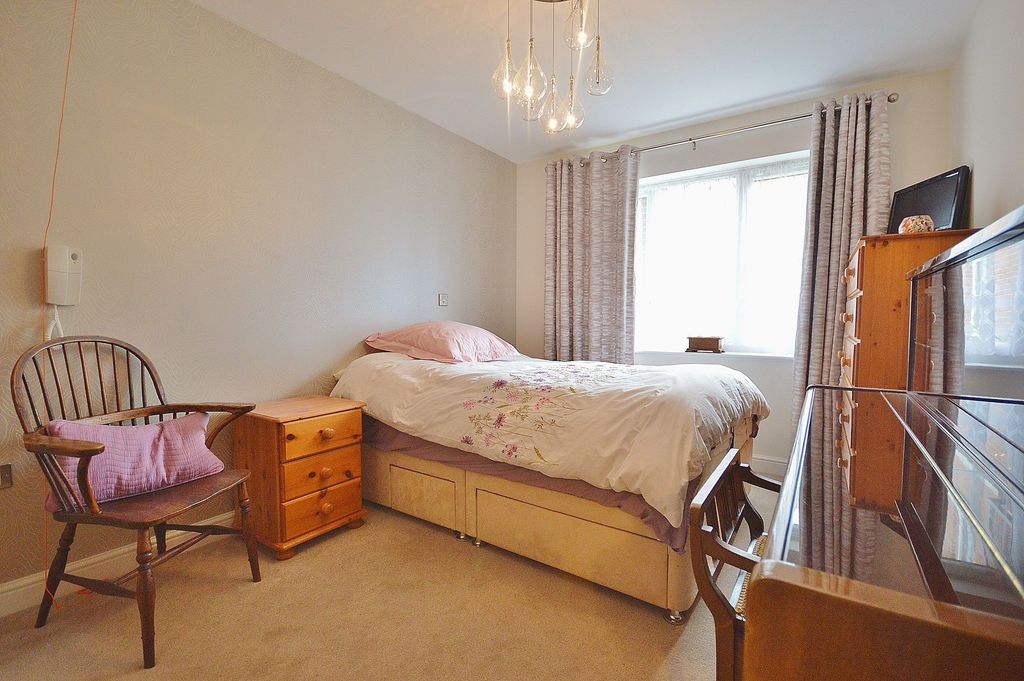 Additional image 6 of 1 bed flat for saleEaves Court, Princes Risborough HP27