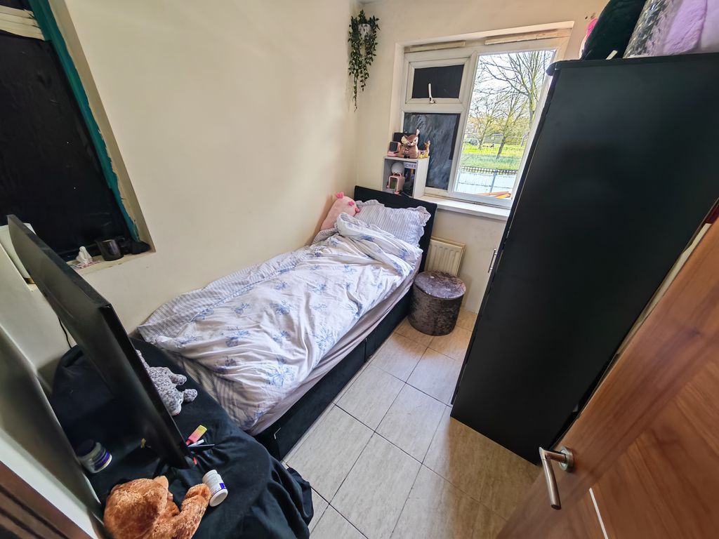 Additional image 9 of 4 bed semi-detached house for saleOld Ruislip Road, Northolt UB5