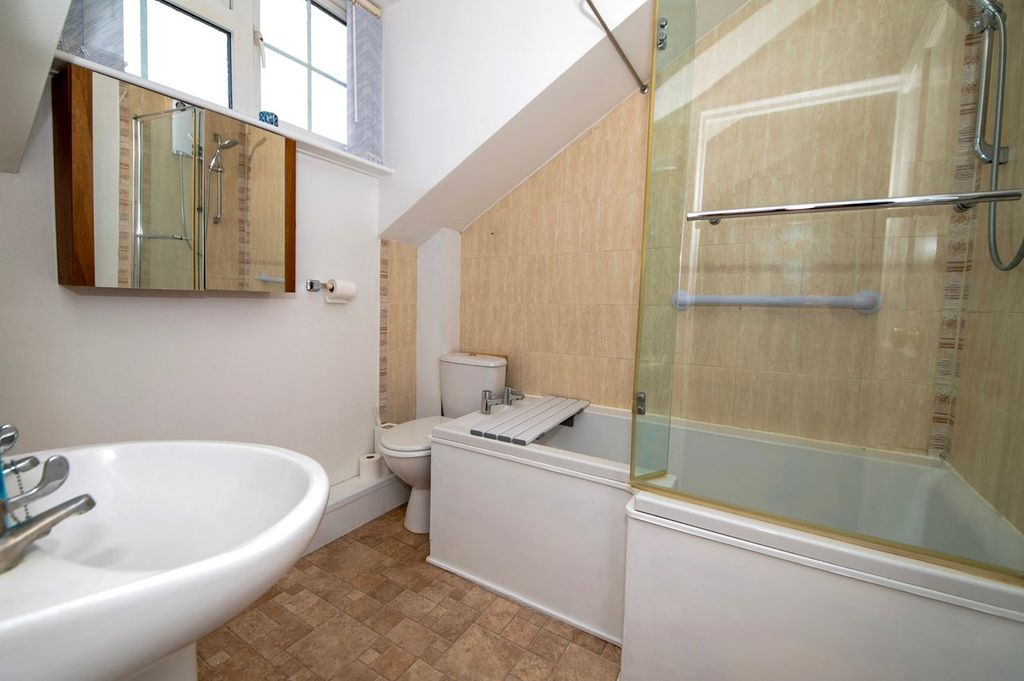 Additional image 9 of 2 bed semi-detached house for saleNorthcroft Lane, Newbury RG14