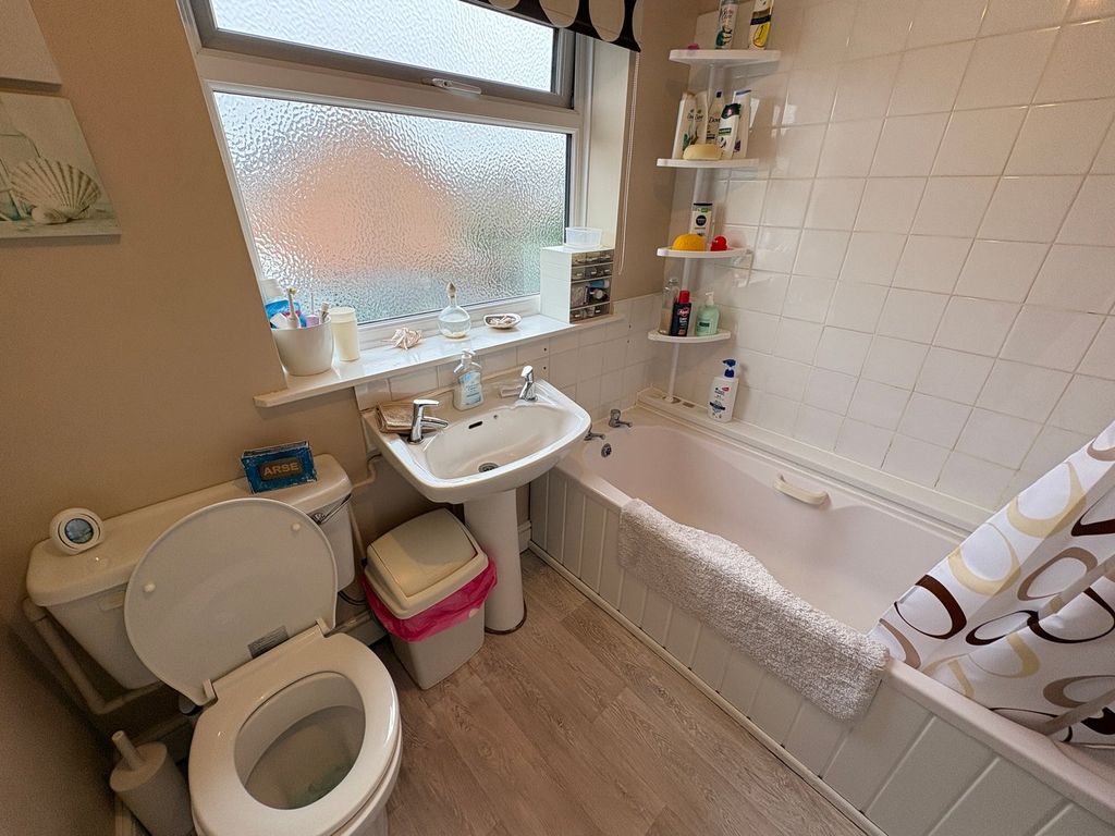Additional image 10 of 3 bed town house for saleCedar Avenue, Lutterworth LE17