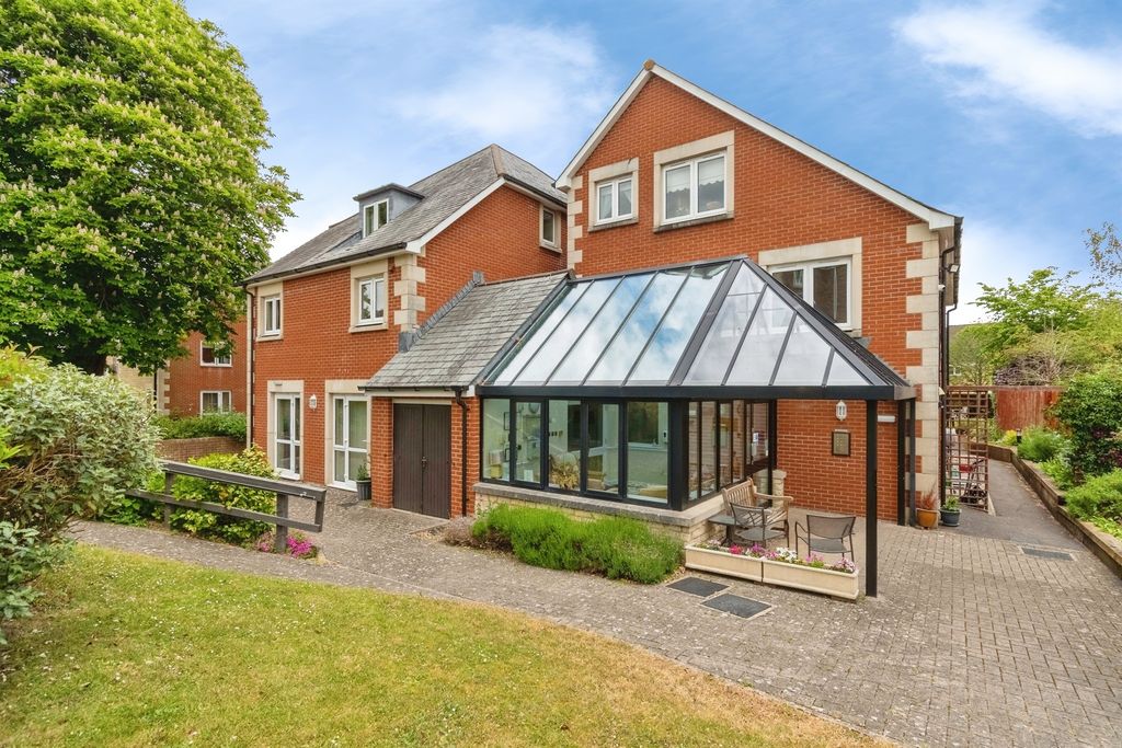 1 bed flat for saleLowbourne, Melksham SN12