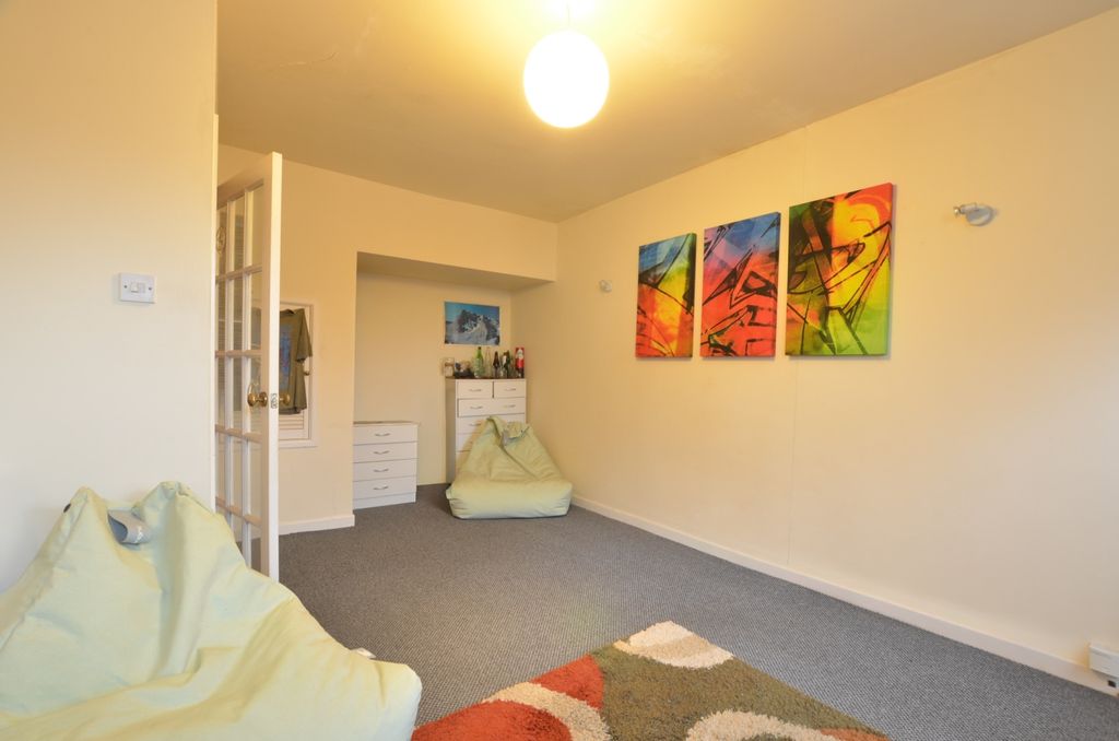 Additional image 4 of 1 bed flat for saleParade Square, Lostwithiel, Cornwall PL22