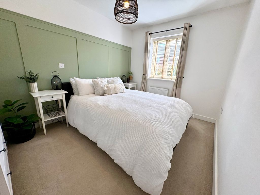 Additional image 4 of 3 bed semi-detached house for saleDale Close, Lutterworth LE17