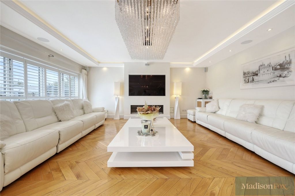 Additional image 13 of 5 bed detached house for saleAshlyns Lane, Ongar, Essex CM5