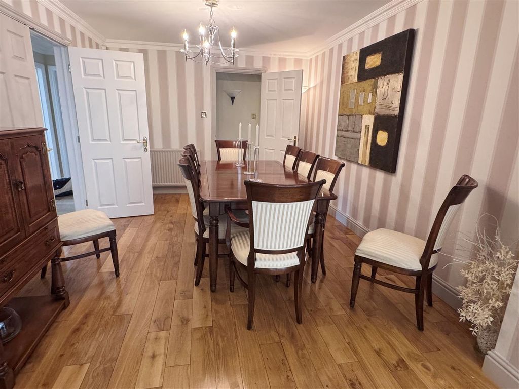 Additional image 4 of 6 bed detached house for saleBickleigh Ridge, Yew Gate, Newbury RG14